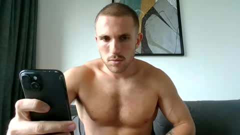Snapshot of muscleshow00 chatting on 8, 7, 2026 muscleshow00 online show from 8, 7, 2026