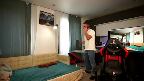 Snapshot of muscularfriend chatting on 24, 6, 2026 Ivan online show from 24, 6, 2026