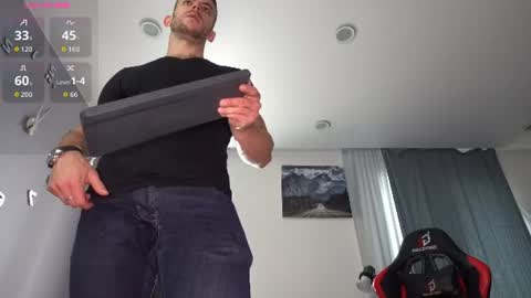 Snapshot of muscularfriend chatting on 20, 7, 2026 Ivan online show from 20, 7, 2026