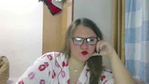 Snapshot of musechic_wild chatting on 11, 5, 2026 musechic_wild online show from 11, 5, 2026