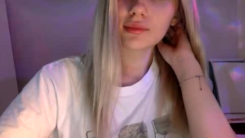 Snapshot of musescorner chatting on 13, 5, 2026 musescorner online show from 13, 5, 2026