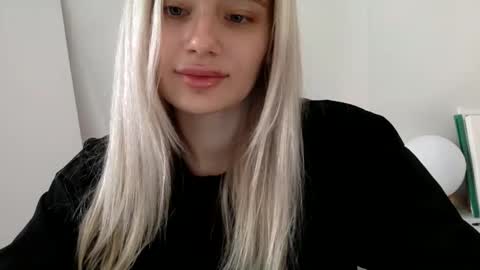 Snapshot of musescorner chatting on 27, 5, 2026 musescorner online show from 27, 5, 2026