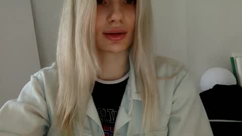 Snapshot of musescorner chatting on 30, 5, 2026 musescorner online show from 30, 5, 2026