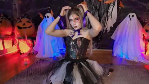 Maite online show from 1, 11, 2025