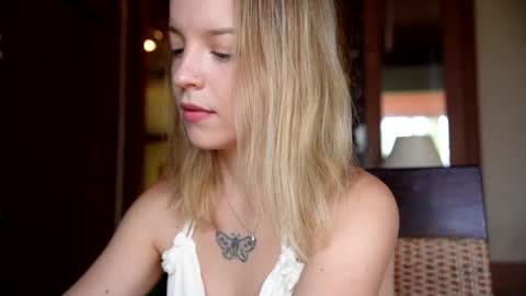 Snapshot of my_mia_ chatting on 26, 4, 2026 MIA I will be here Monday Wednesday Thursday Saturday online show from 26, 4, 2026