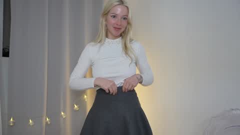 STELLA  Im here today online show from 16, 1, 2025