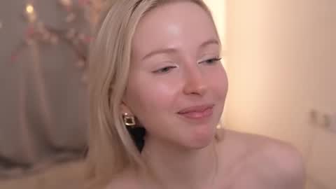STELLA  Im here today online show from 21, 2, 2025