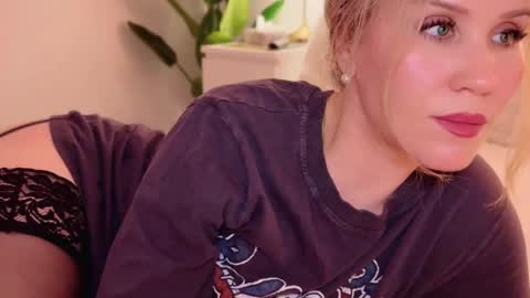 Mya-be Yours P online show from 6, 2, 2026