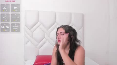 Snapshot of myinnocentwhore chatting on 26, 4, 2026 LINDA AND EMILIO online show from 26, 4, 2026
