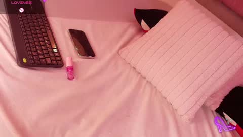 Snapshot of myladreams_ chatting on 14, 7, 2026 Myla online show from 14, 7, 2026