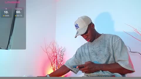 Snapshot of mylowallacee chatting on 11, 12, 2024 Mylo Wallace online show from 11, 12, 2024