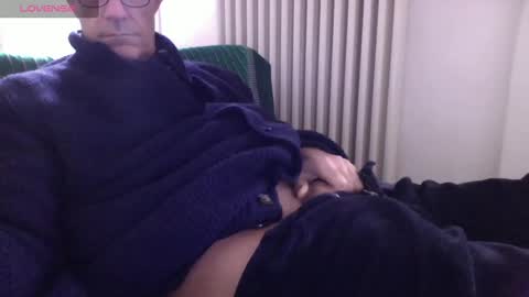Bi sexy guy lovense hush is on private is open or password show tip if you like. online show from 16, 1, 2025