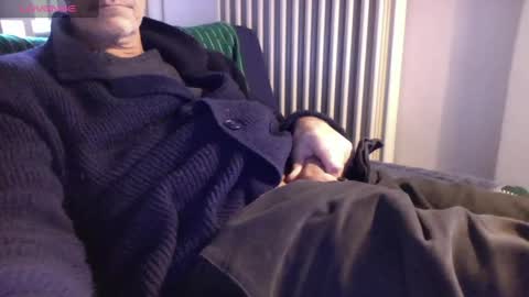 Bi sexy guy lovense hush is on private is open or password show tip if you like. online show from 20, 1, 2025