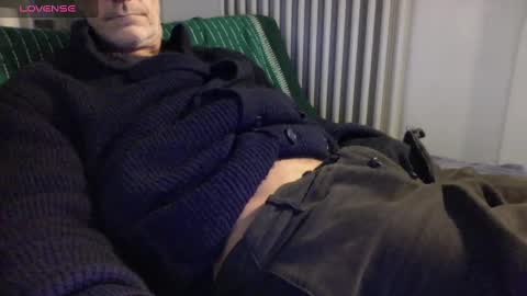Bi sexy guy lovense hush is on private is open or password show tip if you like. online show from 22, 1, 2025