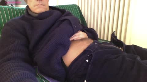 Bi sexy guy lovense hush is on private is open or password show tip if you like. online show from 21, 2, 2025