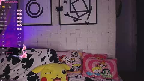 Snapshot of mynameisnikki_ chatting on 15, 9, 2025 mynameisnikki_ online show from 15, 9, 2025