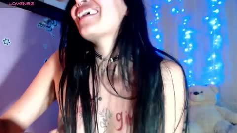 Snapshot of myomi_nix chatting on 11, 12, 2024 myomi online show from 11, 12, 2024