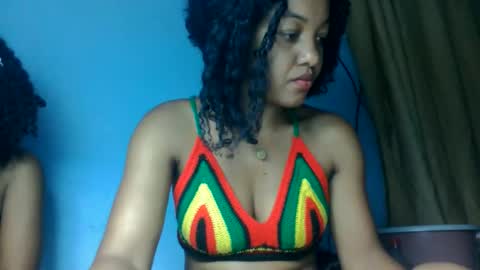Snapshot of myriamee chatting on 7, 6, 2026 myriamee online show from 7, 6, 2026