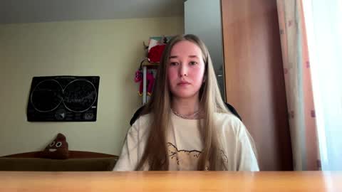 Snapshot of myrticetaraschke chatting on 19, 5, 2026 Lana online show from 19, 5, 2026
