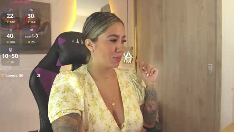 Snapshot of mysaris3 chatting on 26, 11, 2025 S A R A online show from 26, 11, 2025