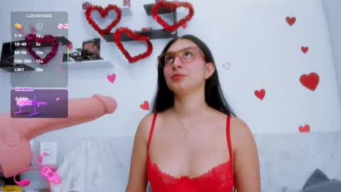 Mystery couple online show from 3, 3, 2026