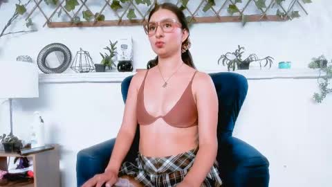 Snapshot of mystery_couple0 chatting on 12, 5, 2026 Mystery couple online show from 12, 5, 2026
