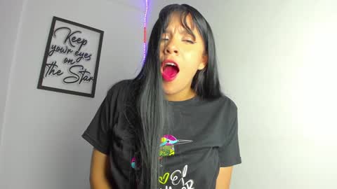 Snapshot of mysteyes chatting on 9, 1, 2025 Elena online show from 9, 1, 2025