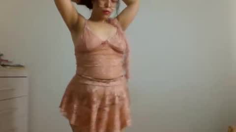 Snapshot of mystic_mika chatting on 4, 11, 2025 Mika online show from 4, 11, 2025