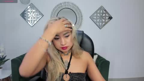 mystic_nova_ online show from 31, 5, 2026