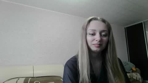 Snapshot of mysticglimmer chatting on 13, 10, 2025 Anika online show from 13, 10, 2025