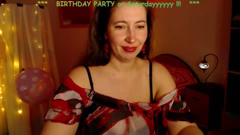 Snapshot of mystydew chatting on 25, 10, 2025 MystyDew online show from 25, 10, 2025