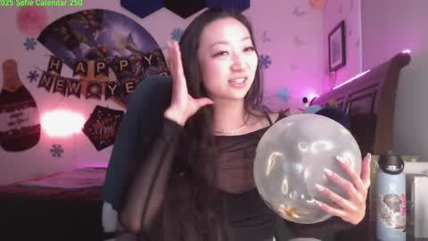 MySweetSofie online show from 1, 1, 2025