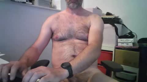 naaktlopertjebe online show from 10, 6, 2026