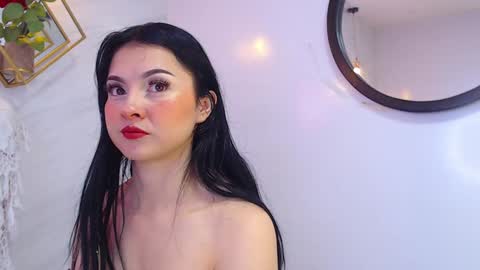 naamah_b online show from 3, 12, 2024
