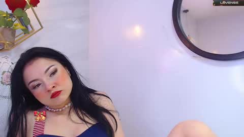 naamah_b online show from 7, 12, 2024