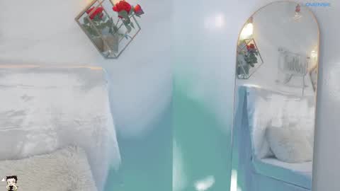 naamah_b online show from 7, 10, 2025