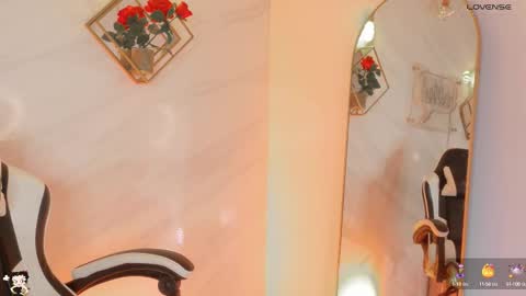 naamah_b online show from 11, 10, 2025