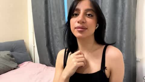Snapshot of nadinevanni chatting on 23, 5, 2026 Leya online show from 23, 5, 2026