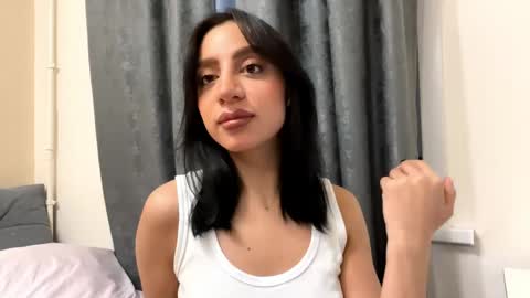 Snapshot of nadinevanni chatting on 8, 6, 2026 Leya online show from 8, 6, 2026