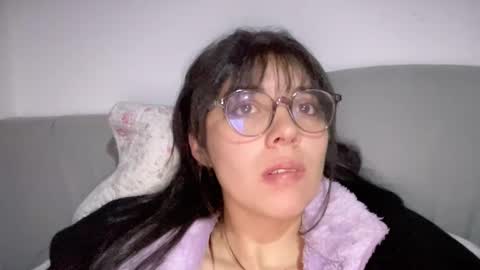 Snapshot of naduu__xx chatting on 8, 1, 2025 naduu__xx online show from 8, 1, 2025