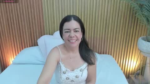 N A H I A online show from 17, 2, 2025