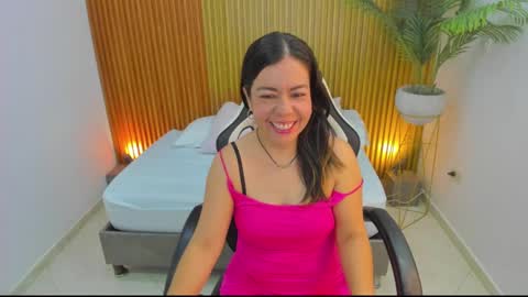 N A H I A online show from 19, 2, 2025