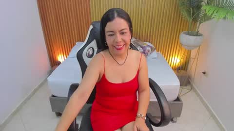 N A H I A online show from 27, 2, 2025