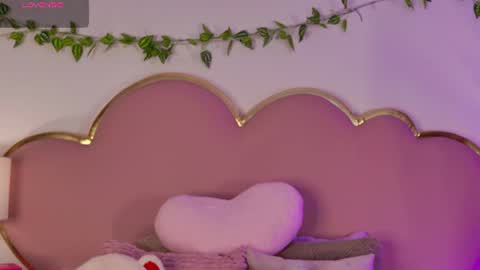 Snapshot of nahiarareina chatting on 22, 6, 2026 NahiaraReina online show from 22, 6, 2026