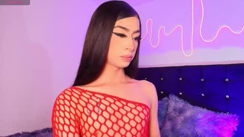 NahiaVictoria  online show from 24, 3, 2026