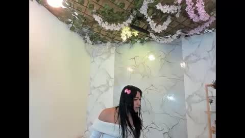 Snapshot of nahomi_hot2002 chatting on 4, 6, 2026 nahomi_hot2002 online show from 4, 6, 2026