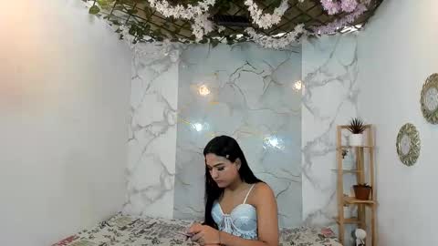 Snapshot of nahomi_hot2002 chatting on 7, 6, 2026 nahomi_hot2002 online show from 7, 6, 2026