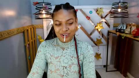 Snapshot of nahomi_tyler chatting on 12, 9, 2025 Nahomy online show from 12, 9, 2025