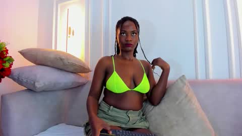 Snapshot of nahomi_williams_ chatting on 17, 2, 2026 Nahomi online show from 17, 2, 2026