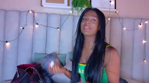 Snapshot of nahomicampbell_ chatting on 25, 6, 2026 VICTORIA online show from 25, 6, 2026